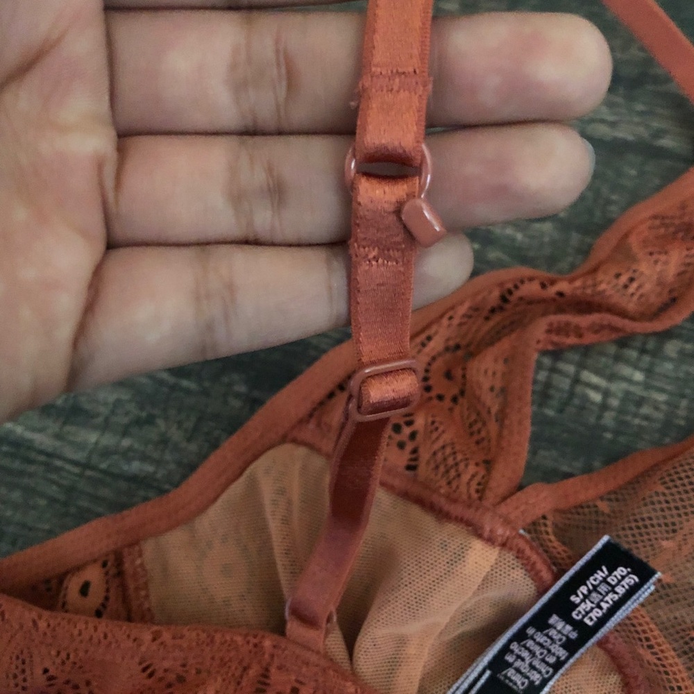 VS Bra - Picture 5 of 7